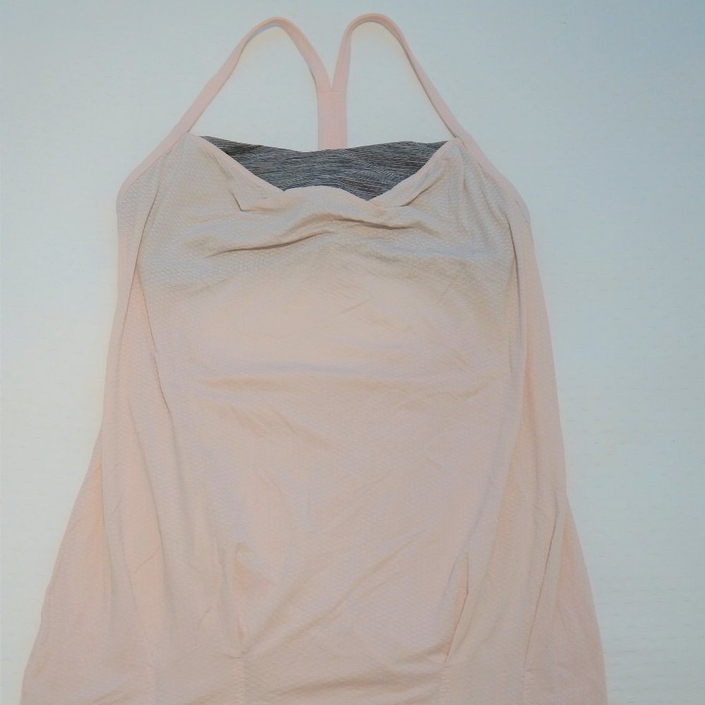 Lululemon 2-in-1 tank size 8